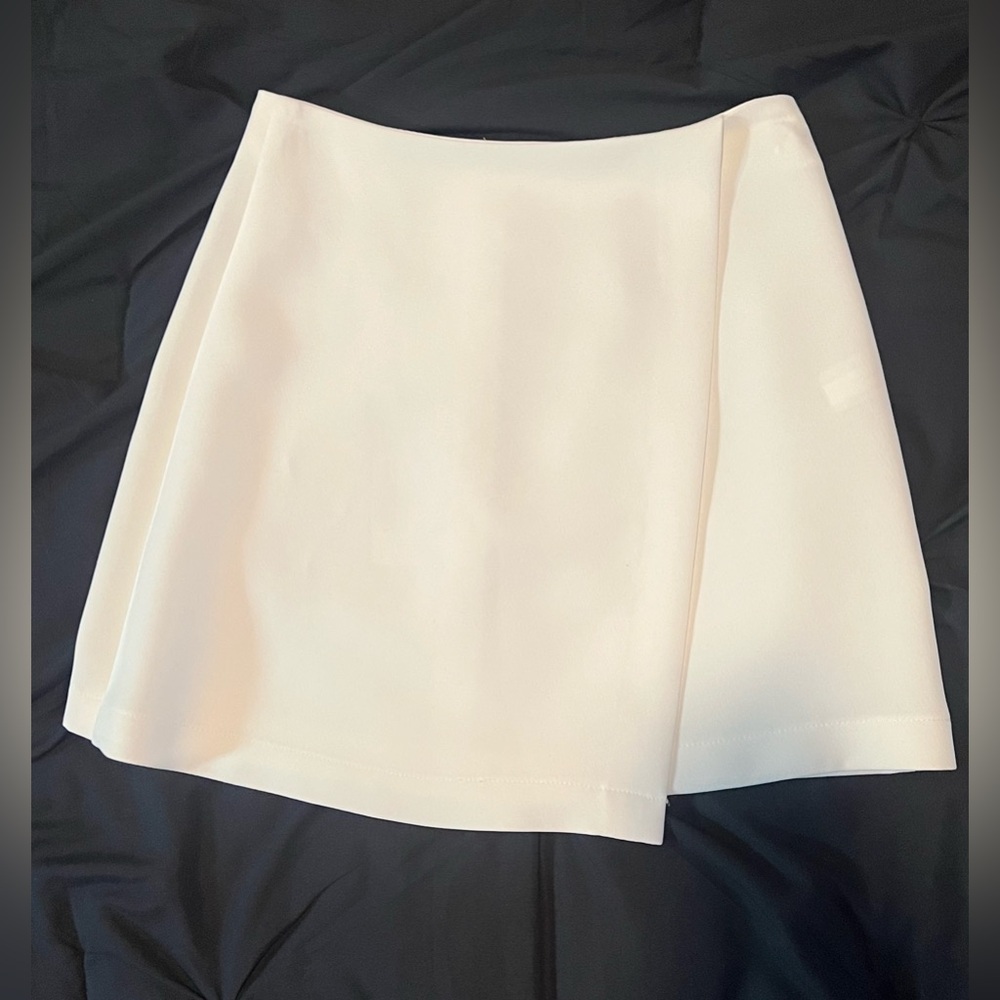 Gianni Bini White Mini Skirt